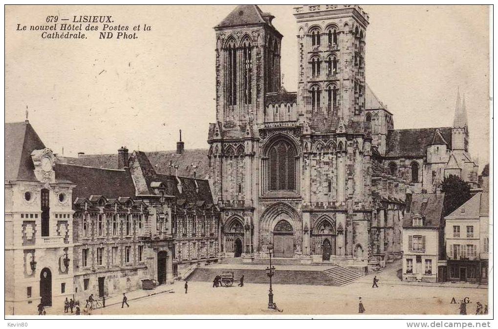 14 LISIEUX Le Nouvel Hôtel Des Postes Et La Cathédrale - Lisieux