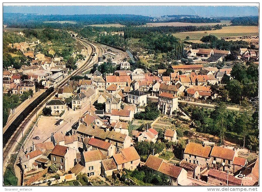 CP Chars Vue Generale Aérienne 95 Val D 'oise - Chars