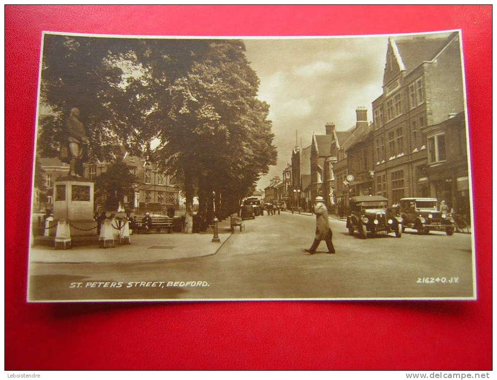 CPA PHOTO-ANGLETERRE-ST-PETERS STREET,BEDFORD-ANIMEE ET VOITURUES -NON VOYAGEE-CARTE EN BON ETAT. - Bedford