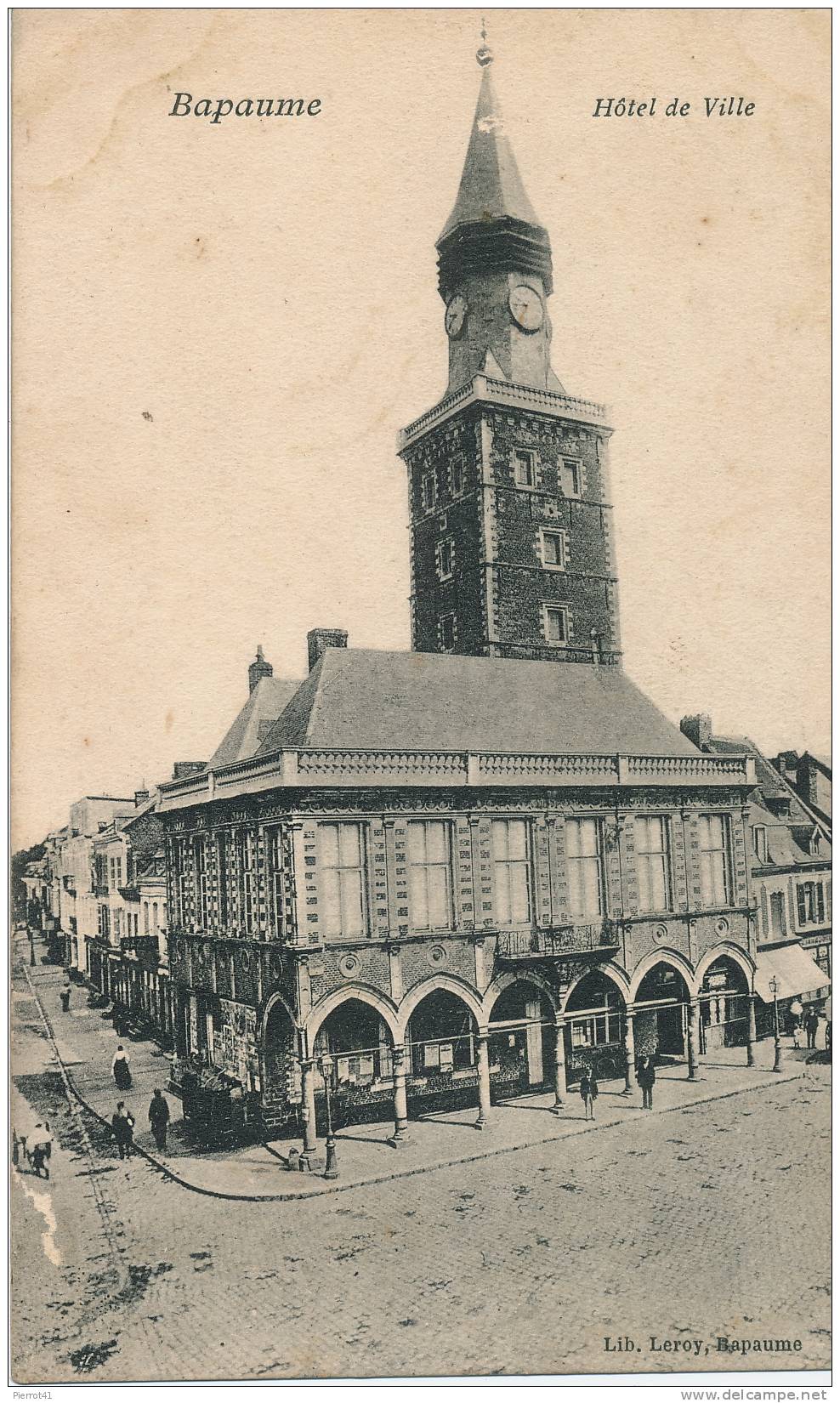 Hôtel De Ville- Beffroi Et Rue Clémenceau - Bapaume