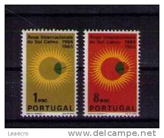 Année Internationale Du Soleil Calme Astronomie SUN And GLOBE 1964 Portugal Gc1221 - Astronomy