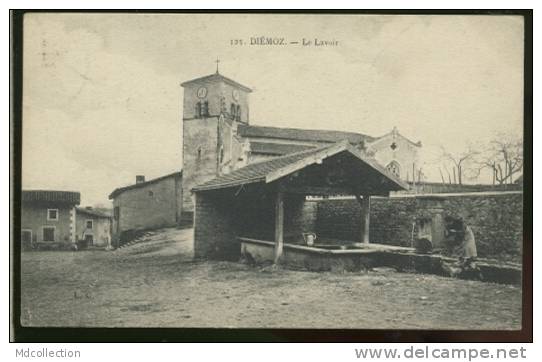 38 DIEMOZ / Le Lavoir / - Diémoz