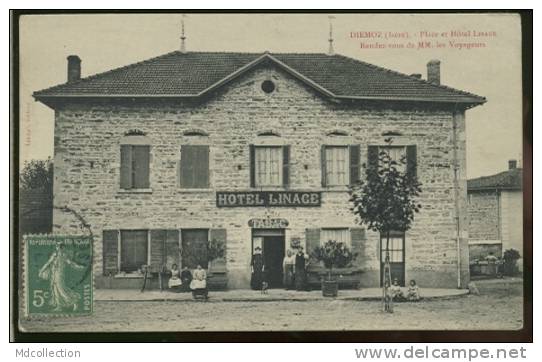 38 DIEMOZ / Place Et Hôtel Linage / - Diémoz