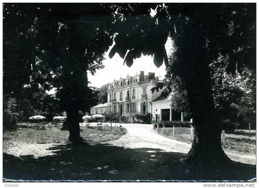 Hôtel Restaurant - Château De La Moisanderie - Saint-Cyr-sur-Loire