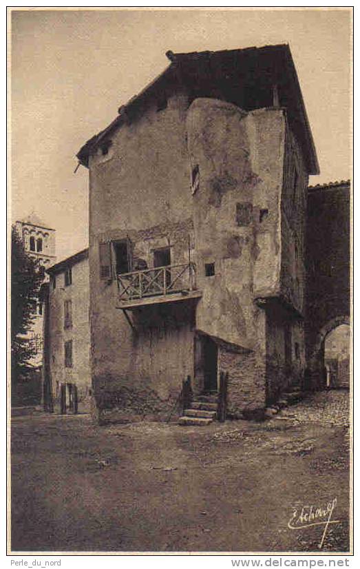 Carte Postale 04. Moustiers-Sainte-Marie  Vieille Maison   Trés Beau Plan - Andere & Zonder Classificatie