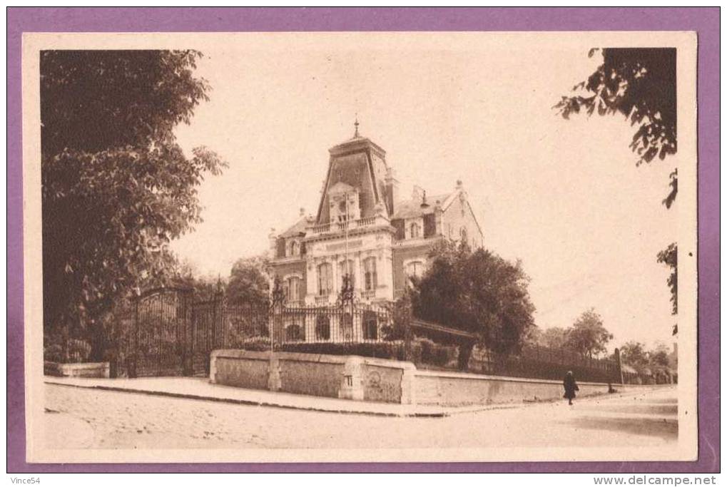 MONTDIDIER - La Caisse D'Epargne. Ed. G. Réant N° 4. Non Circulé  2 Scans - Montdidier