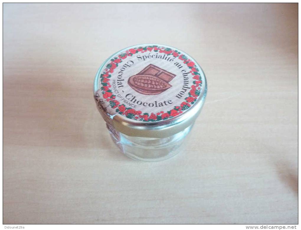 Pot De Confiture Miniature En Verre "Chocolat" 4x4cm (vide) - Altri & Non Classificati