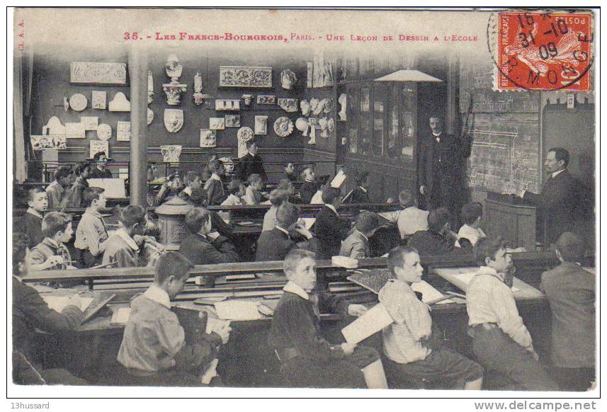 Carte Postale Ancienne Paris - Les Francs Bourgeois. Une Leçon De Dessin à L'Ecole - Enseignement, Classe, élèves - Bildung, Schulen & Universitäten