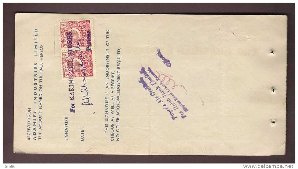 163589 Bank Cheque, The American Express Company Inc. Karachi Pakistan, 2annas Revenue Stamps On Back Side, 1969 - Bank & Insurance