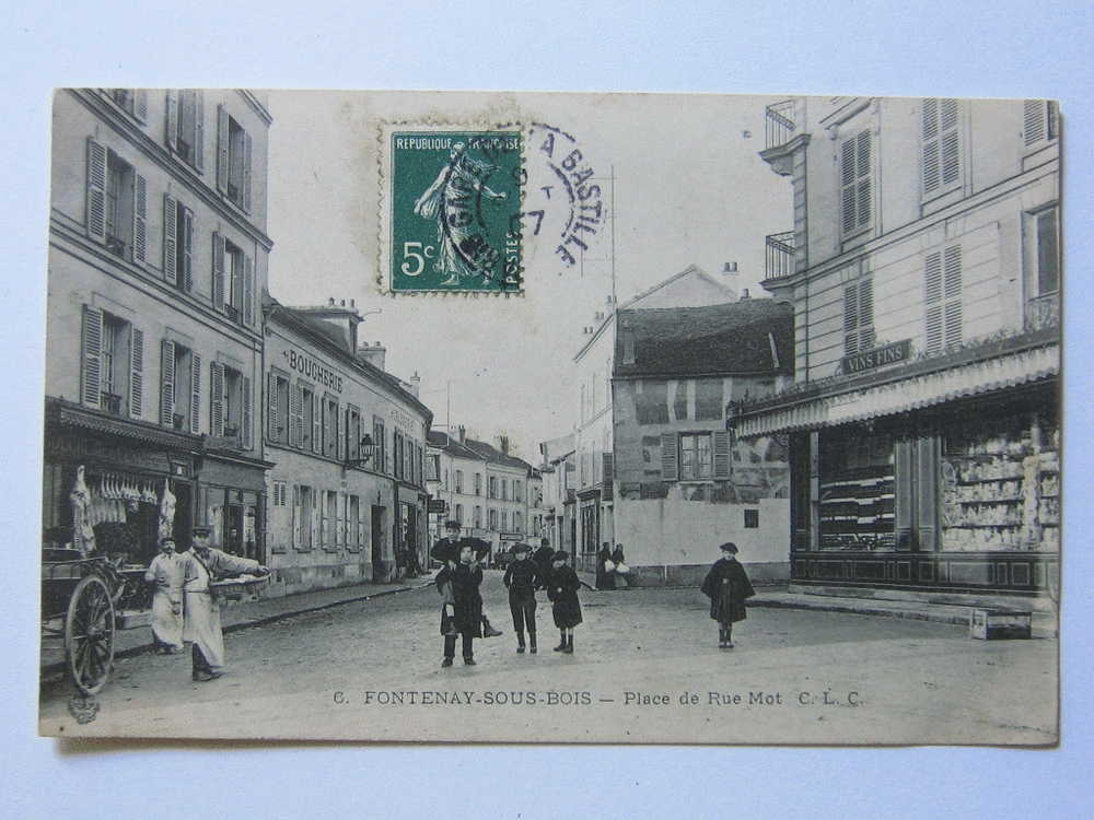 CPA 94 - FONTENAY SOUS BOIS - Place De Rue MOT- Boucher - Fontenay Sous Bois