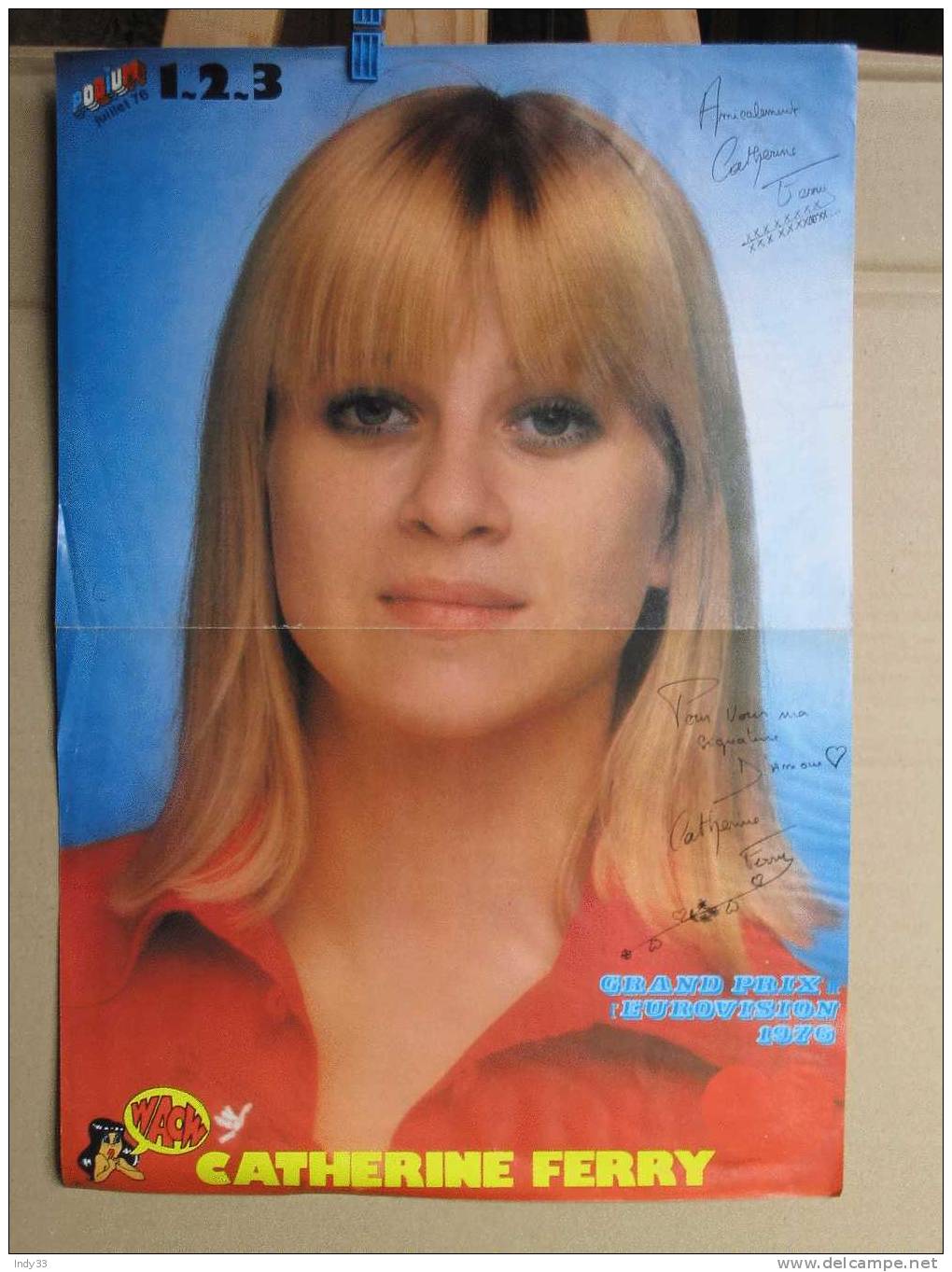 - POSTER CATHERINE FERRY . PHOTO DOUBLE PAGE DU MAGAZINE PODIUM 1976 - Affiches & Posters