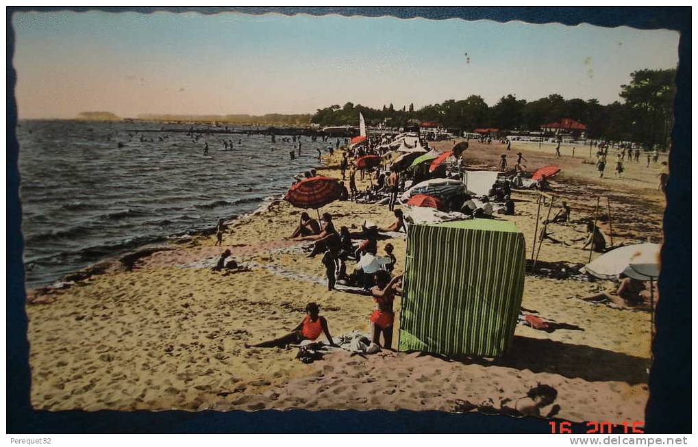 ANDERNOS LRS BAINS.Vue Générale De La Plage Depuis Le Betey.Cpsm,neuve,be,ntacée Au Dos - Andernos-les-Bains