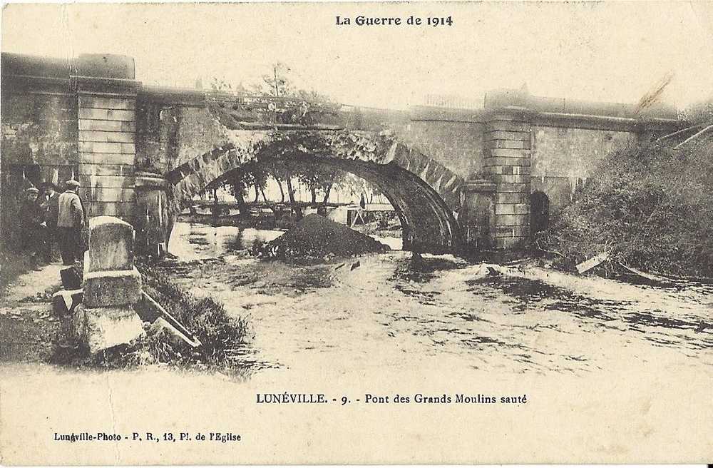 MEURTHE ET MOSELLE 54. LUNEVILLE.PONT DES GRANDS MOULINS SAUTE - Luneville