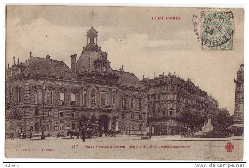 PARIS (XIXè)-  Place Armand Carrel Et Mairie Du XIX è Arrondissement - Petite Animation, Voitures à Cheval - Arrondissement: 19