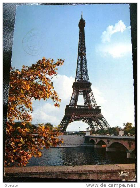 PARIS – LA TOUR EIFFEL ET LA SEINE – VIAGGIATA 1968 – (777) - Tour Eiffel