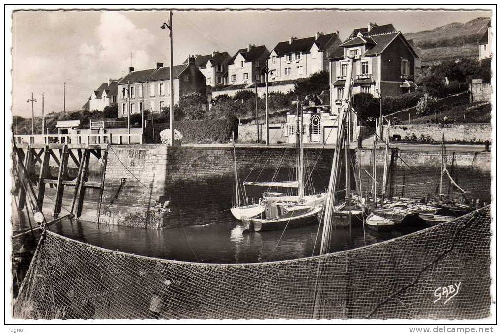 14 : Port-en-Bessin : Quai Baron-Gérard ( Cpsm ) - Autres & Non Classés