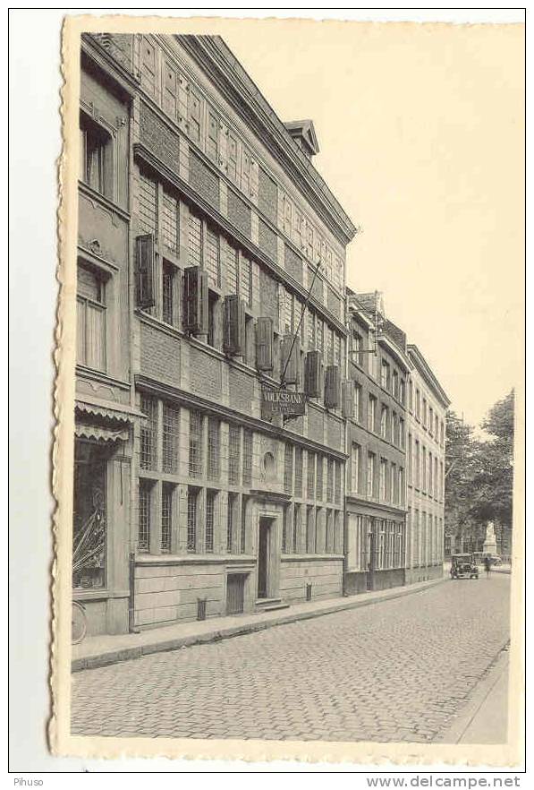 B2992 :  MAASEIK : Bosstraat ( Volksbank Van Leuven) - Maaseik