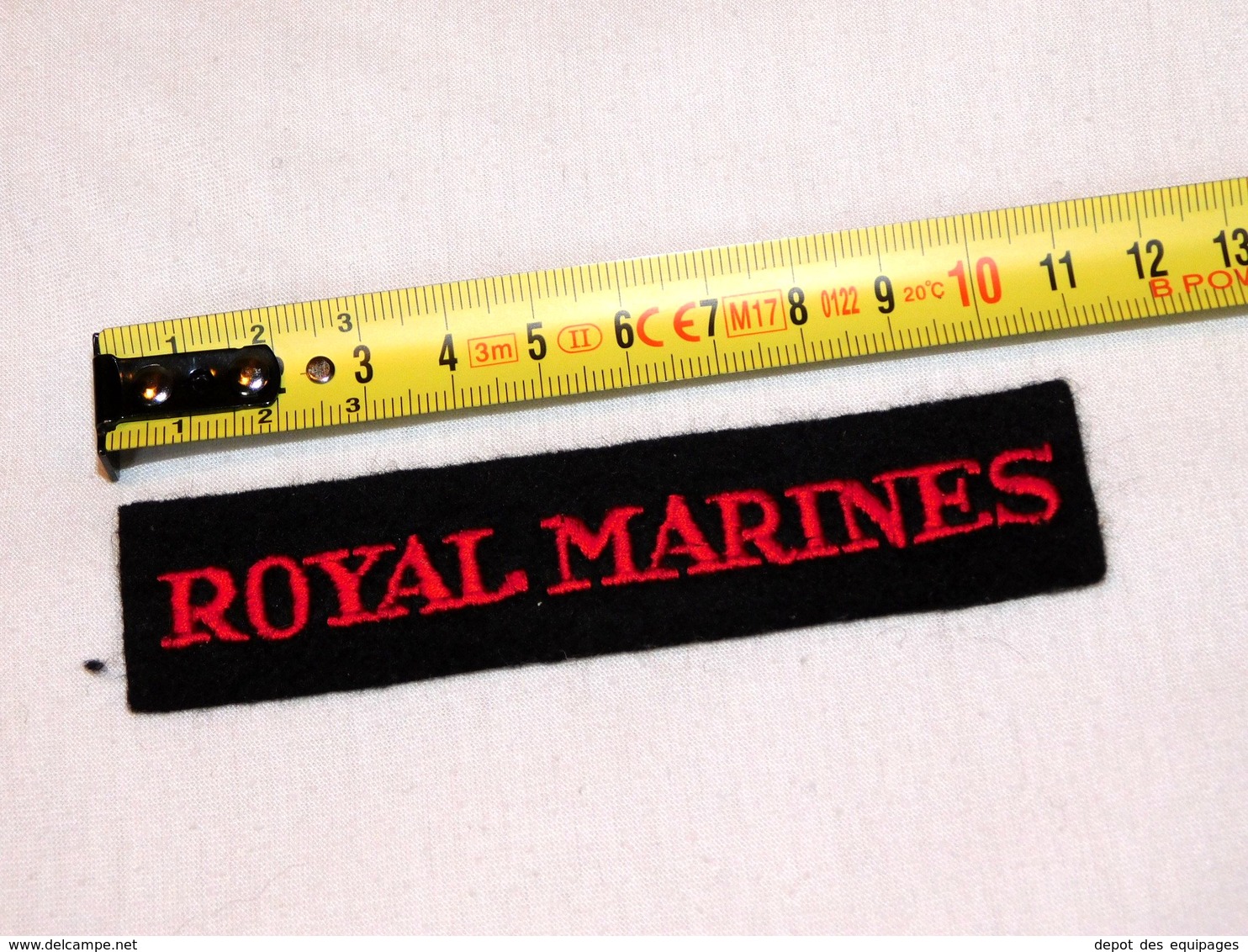 ARMEE ANGLAISE : TITRE EPAULE :    ROYAL MARINES - Uniforms