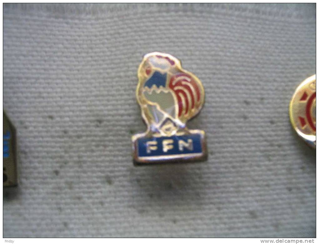 Pin´s De La Fédération Francaise De Natation (FFN)  Coq - Natation