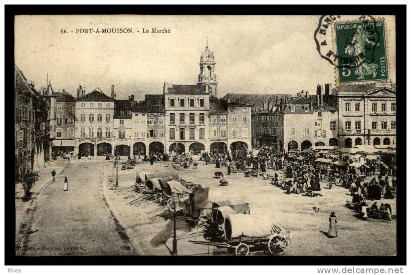 54 Pont-?-Mousson 66 PONT-A-MOUSSON - Le March? Marche Place Duroc Arcade D54D K54431K C54431C RH010683 - Pont A Mousson