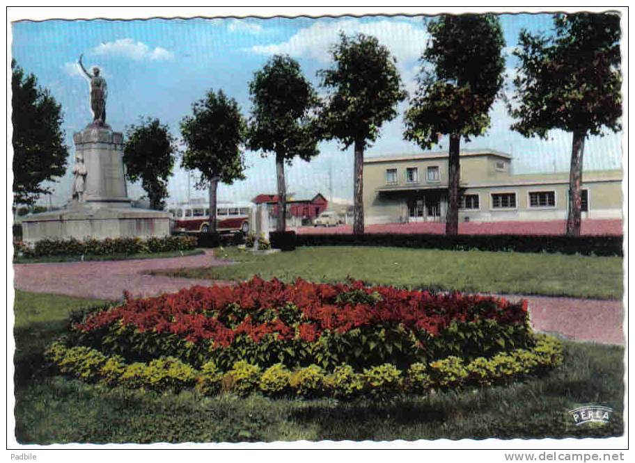 Carte Postale 59. Denain  La Gare Trés Beau Plan - Denain
