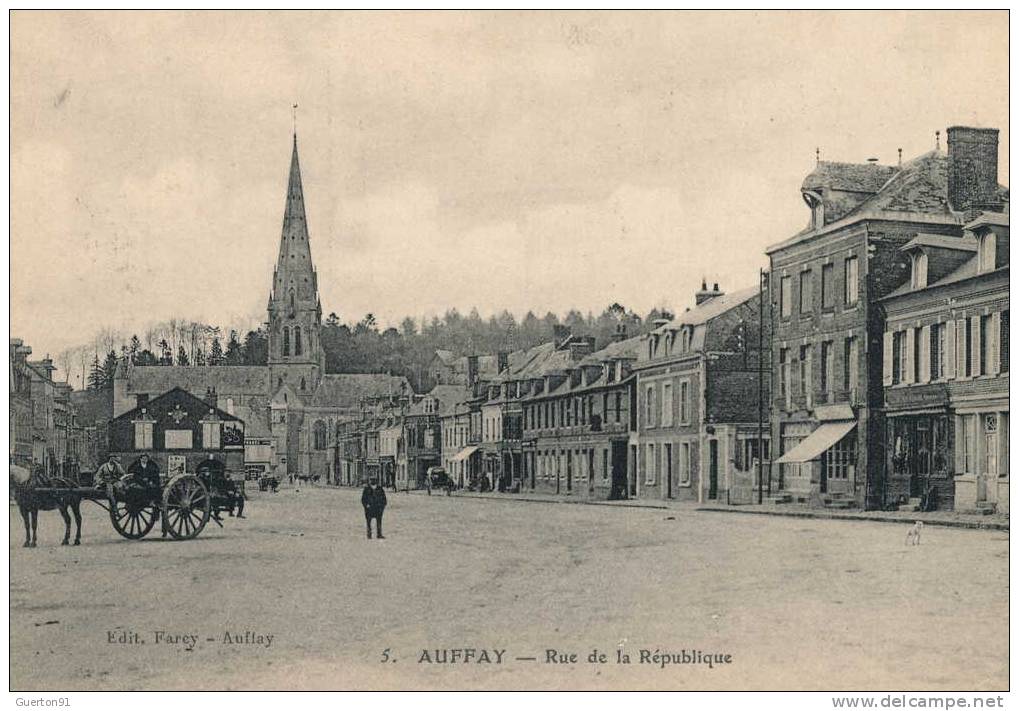 CPA  (76)  AUFFAY   Rue De La République - Auffay