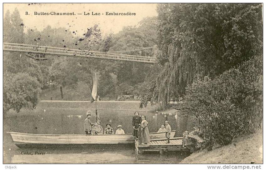 Buttes-Chaumont Le Lac Embarcadère - Arrondissement: 19