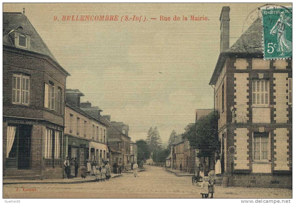 CPA  (76)  BELLENCOMBRE    Rue De La Mairie    (  édition Toilée ) - Bellencombre