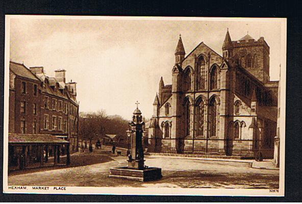 RB 604 -  Early Postcard Hexham Market Place Water Pump Fountain Northumberland - Other & Unclassified