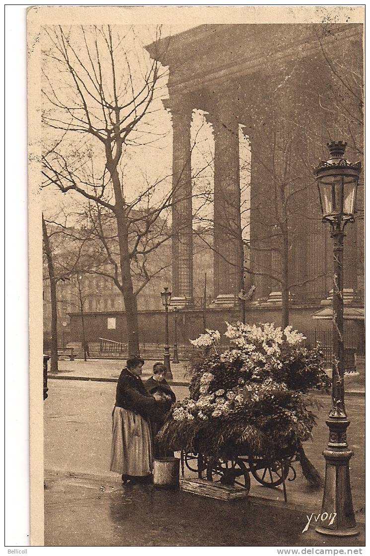 PARIS En Flânant -  Marchande De Fleurs   Place De La Madeleine - Lotti, Serie, Collezioni