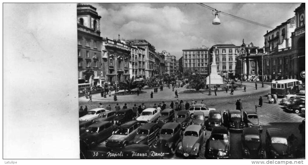 Napoli  Piazza Dante  Animee  Voitures - Napoli (Neapel)