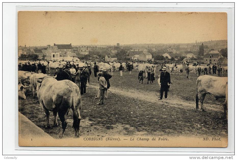 Corbigny Le Champ De Foire Nd Phot - Corbigny