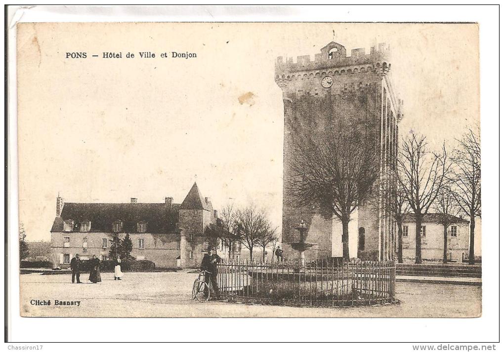 17 -  PONS  - Lot De 3 Cartes - Le Vieux Donjon - Vue Prise De L´Ecole Supérieure De Fill:es - Hôtel De Ville Et Donjon - Pons