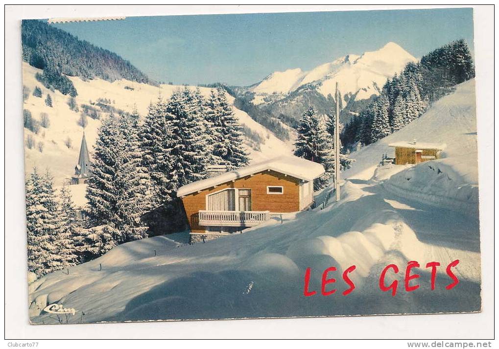 Les Gets (74) : Les Nouveaux Châlets Montée Aux Chavannes En Hiver 1972. - Les Gets