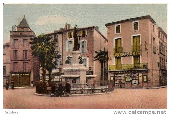 PEZENAS 5 PLACE DE LA REPUBLIQUE (LIBRAIRIE IMPRIMERIE MARTY ET EPICERIE SAUROU) - Pezenas