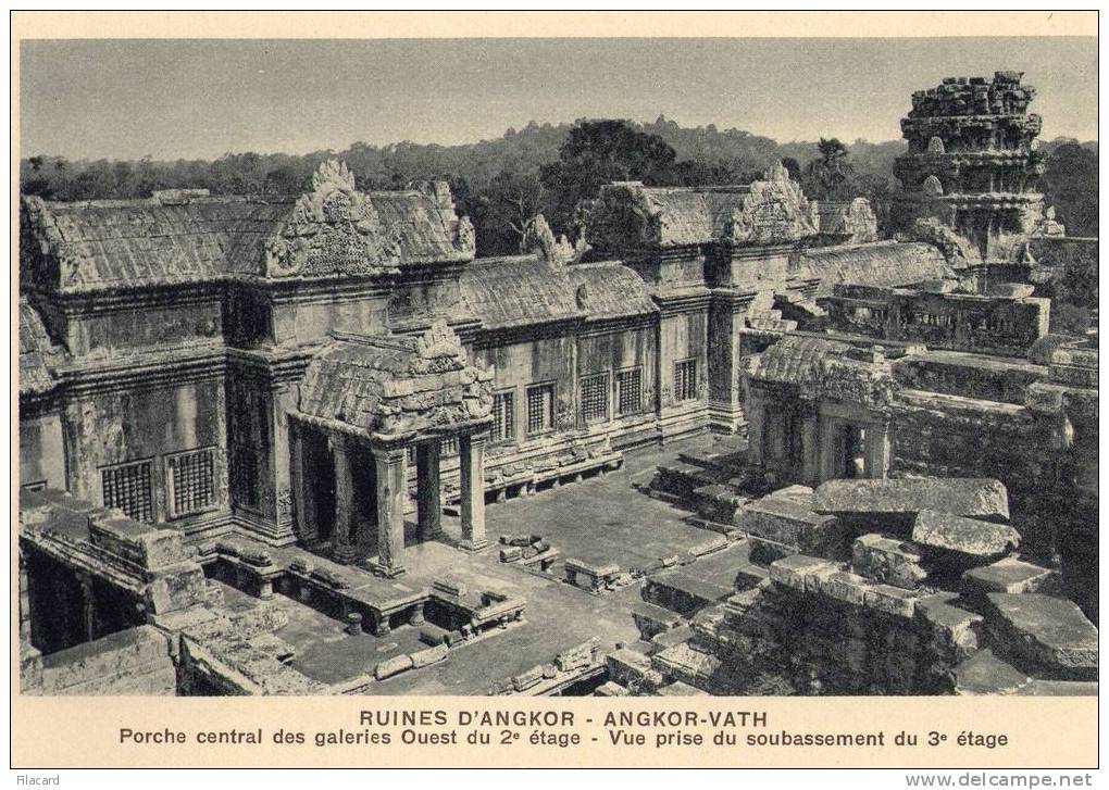 6901   Cambogia    Ruines D"Angkor-Vath  Porche  Central  Des  Galeries Ouest  NV - Camboya