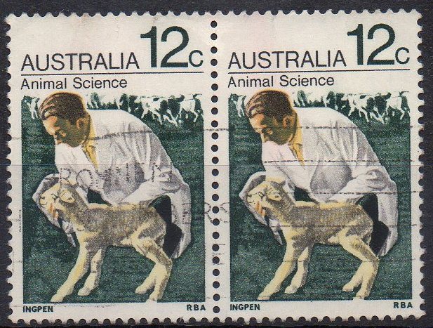 Australia 1971 Animals 12c Animal Science Vet & Lamb Used Pair - Used Stamps