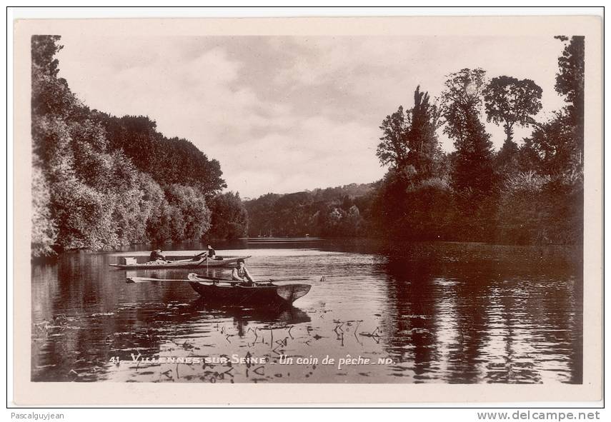 CARTE PHOTO VILLENNES SUR SEINE - UN COIN DE PECHE - Villennes-sur-Seine