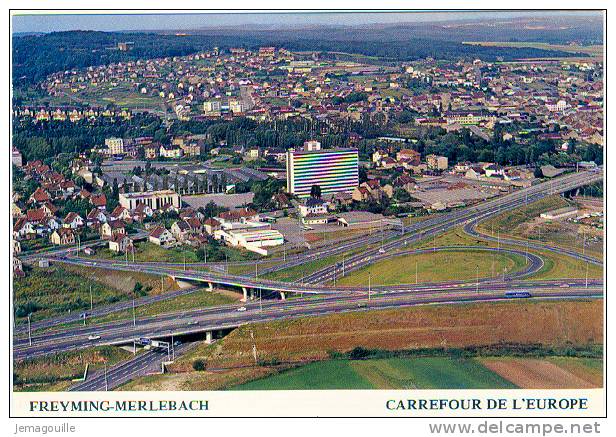 FREYMING-MERLEBACH 57 - Carrefour De L´Europe - Vue Aérienne - 10413 - M-1 - Freyming Merlebach