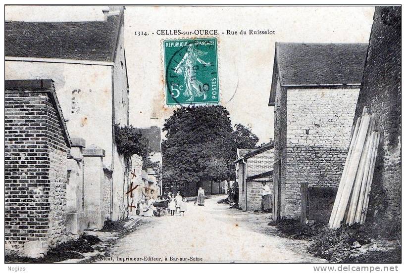 CELLES SUR OURCE - BELLE CARTE ANIMEE DE LA RUE DU RUISSELOT - - Chaource