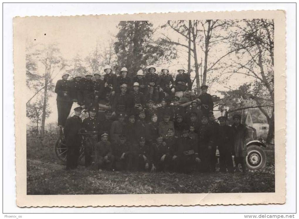 FIREMEN - Real Photo, D.Miholjac (Croatia), Truck, Exercise, Format: 15x10,5cm, 1948. - Sapeurs-Pompiers