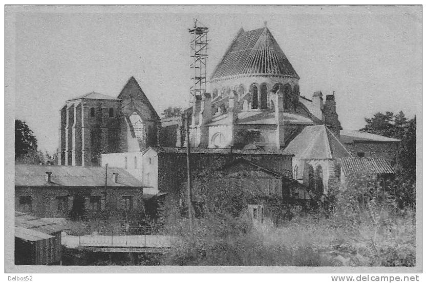 MONTIER-EN-DER La Reconstruction De L'Eglise En Partie Détruite En Juin 1940 - Montier-en-Der