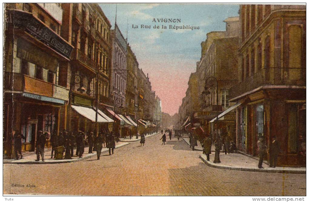 AVIGNON RUE DE LA REPUBLIQUE COMMERCE ANIMEE - Avignon