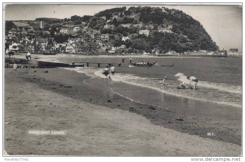 Rppc - U.K. - ENGLAND - SOMERSET - MINEHEAD SANDS - Beach Scene - WATERFRONT HOMES - 1955? - Minehead