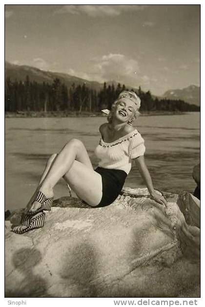 B31-133   @    Marilyn Monroe  Hollywood Movie Star Actress  ( Postal Stationery , Articles Postaux ) - Schauspieler