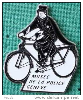 MUSEE DE LA POLICE GENEVE - SUISSE - VELO - CYCLSIME - CYCLISTE - GENFER POLIZEI - MUSEUM - BIKE -     (25) - Police