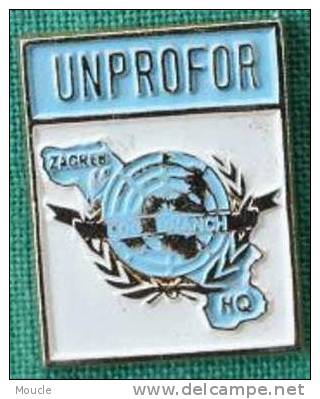 ONU - UNPRPFOR - CASQUE BLEU - ZAGREB - Militaria