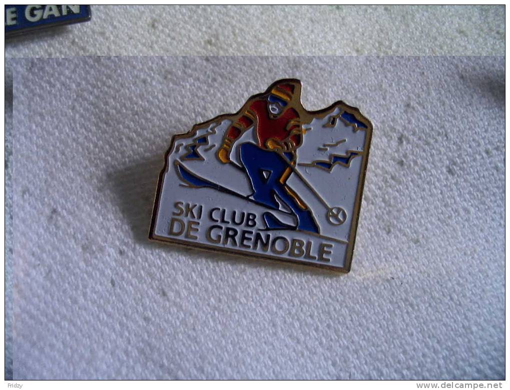 Pin´s Du Ski Club De GRENOBLE - Winter Sports