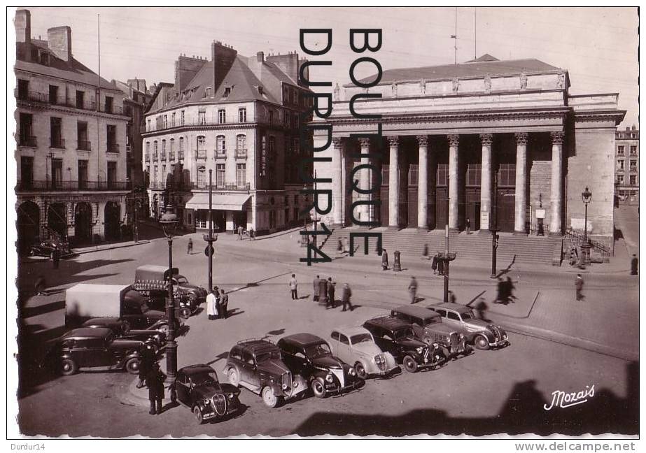 NANTES  ( Loire-Atlantique )  Place Graslin Et Le Grand Théâtre  (bp Automobiles...) - Nantes