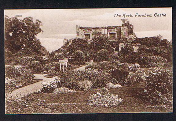 RB 561 - Postcard The Keep Farnham Castle Surrey - Surrey